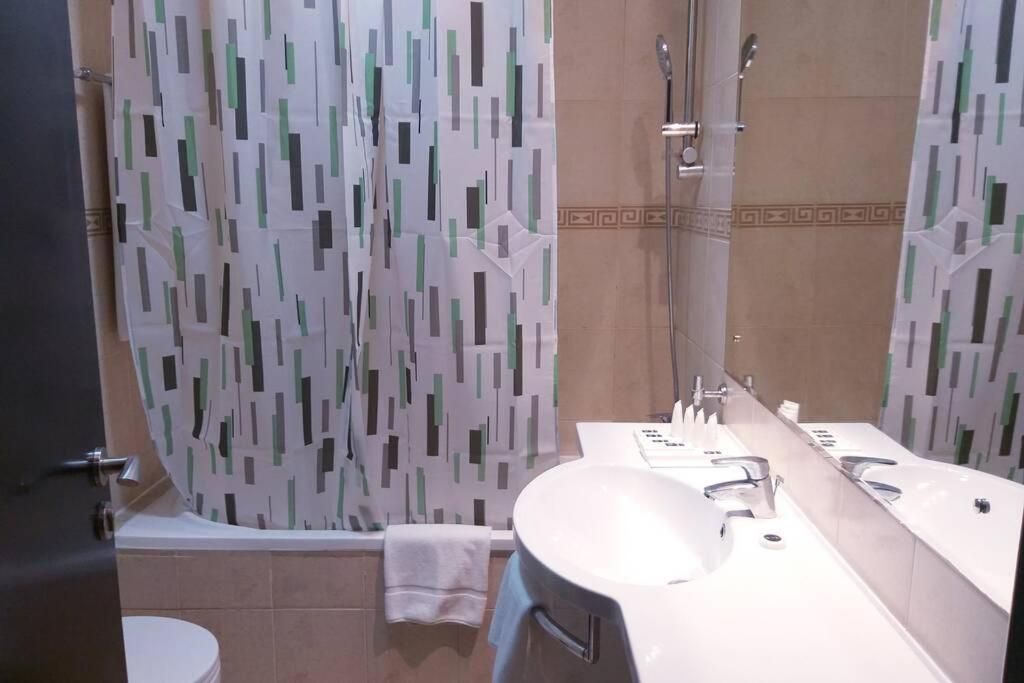 Lovely 1-Bedroom Apartment In The Heart Of Dubai Marina 외부 사진