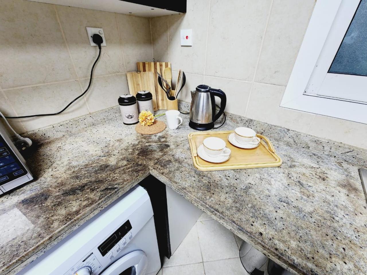 Lovely 1-Bedroom Apartment In The Heart Of Dubai Marina 외부 사진